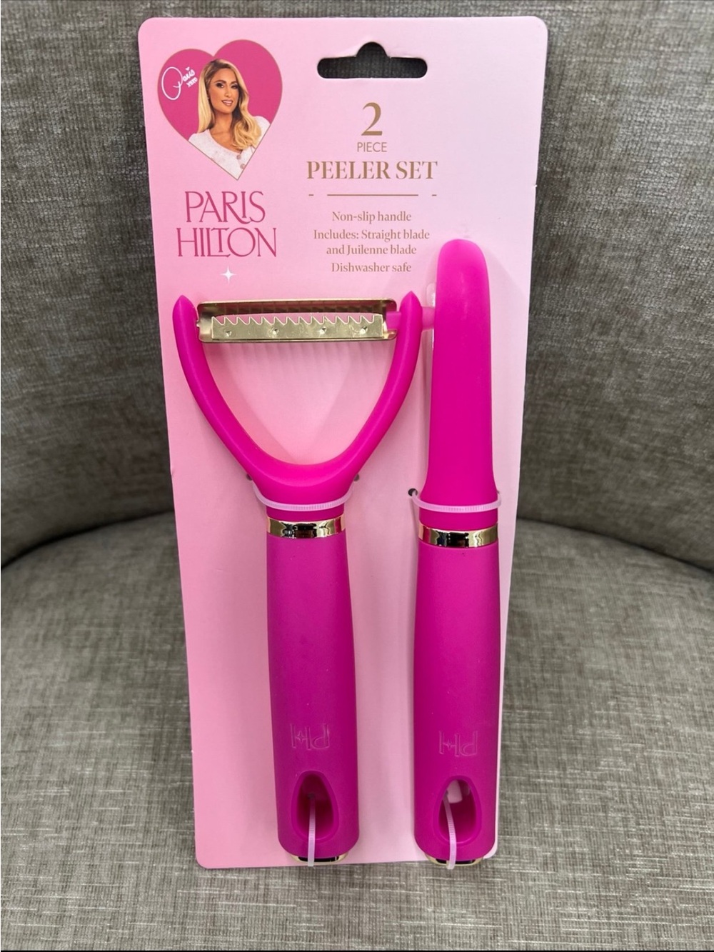 Paris Hilton Hot Pink Peeler Set 2pcs